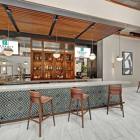 Embassy Suites By Hilton Oklahoma City Will Rogers Airport מראה חיצוני תמונה