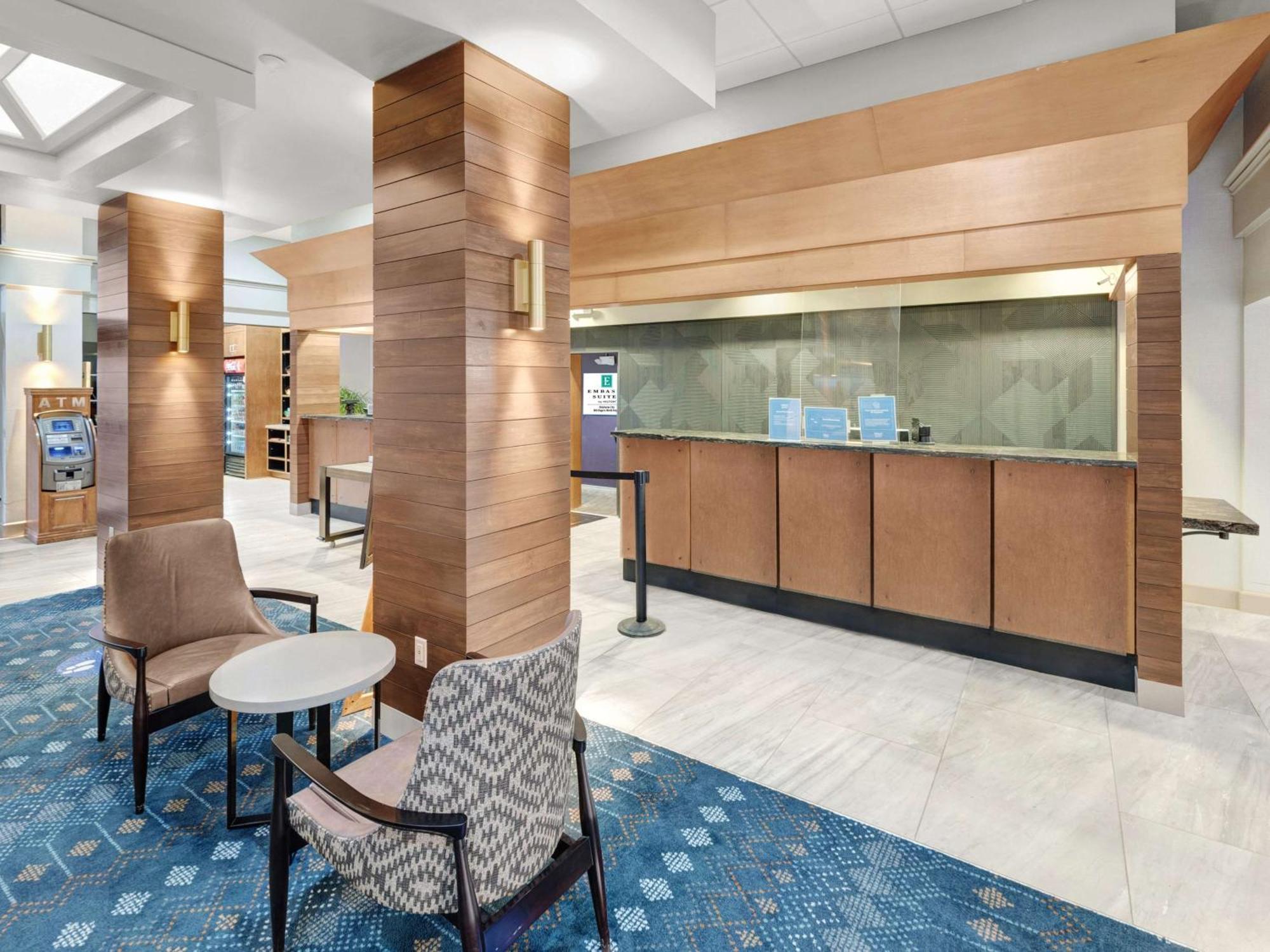 Embassy Suites By Hilton Oklahoma City Will Rogers Airport מראה חיצוני תמונה