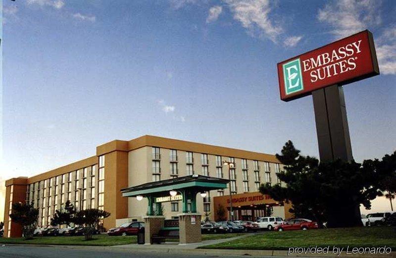 Embassy Suites By Hilton Oklahoma City Will Rogers Airport מראה חיצוני תמונה